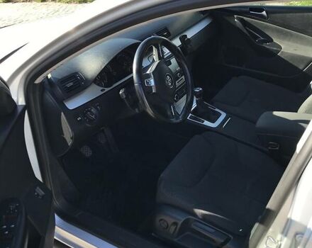 Сірий Фольксваген Пассат, об'ємом двигуна 1.6 л та пробігом 218 тис. км за 9478 $, фото 7 на Automoto.ua