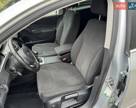 Серый Фольксваген Пассат, объемом двигателя 2 л и пробегом 236 тыс. км за 8800 $, фото 13 на Automoto.ua