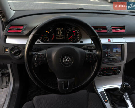 Сірий Фольксваген Пассат, об'ємом двигуна 1.6 л та пробігом 281 тис. км за 8350 $, фото 27 на Automoto.ua