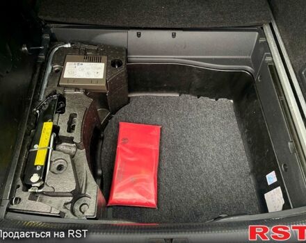 Серый Фольксваген Пассат, объемом двигателя 1.6 л и пробегом 286 тыс. км за 8890 $, фото 6 на Automoto.ua