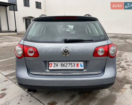 Серый Фольксваген Пассат, объемом двигателя 1.8 л и пробегом 141 тыс. км за 7500 $, фото 4 на Automoto.ua