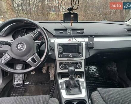 Серый Фольксваген Пассат, объемом двигателя 1.6 л и пробегом 232 тыс. км за 8136 $, фото 6 на Automoto.ua