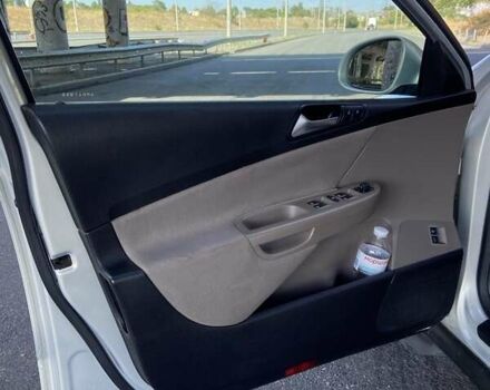 Сірий Фольксваген Пассат, об'ємом двигуна 2 л та пробігом 235 тис. км за 6200 $, фото 14 на Automoto.ua