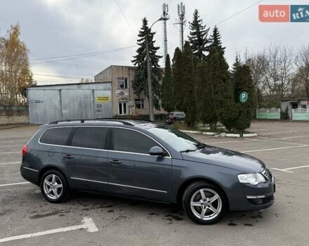 Серый Фольксваген Пассат, объемом двигателя 1.6 л и пробегом 357 тыс. км за 7300 $, фото 7 на Automoto.ua