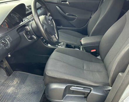 Серый Фольксваген Пассат, объемом двигателя 1.97 л и пробегом 280 тыс. км за 5950 $, фото 7 на Automoto.ua