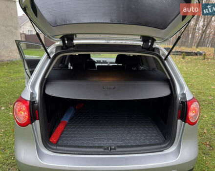 Серый Фольксваген Пассат, объемом двигателя 1.6 л и пробегом 286 тыс. км за 7250 $, фото 16 на Automoto.ua