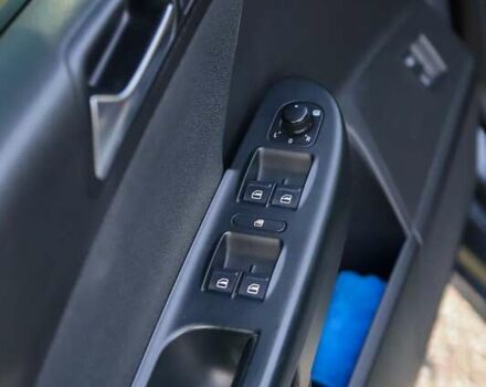 Серый Фольксваген Пассат, объемом двигателя 1.6 л и пробегом 214 тыс. км за 8200 $, фото 19 на Automoto.ua