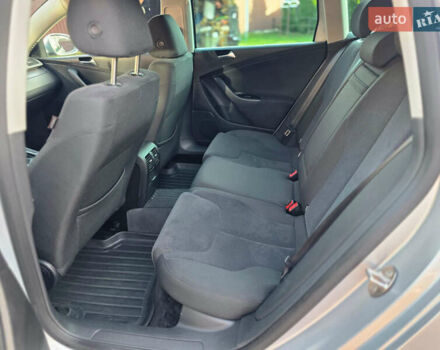 Серый Фольксваген Пассат, объемом двигателя 1.6 л и пробегом 290 тыс. км за 7500 $, фото 31 на Automoto.ua