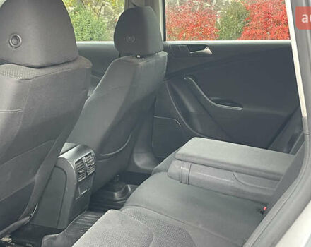 Серый Фольксваген Пассат, объемом двигателя 1.6 л и пробегом 245 тыс. км за 6500 $, фото 34 на Automoto.ua