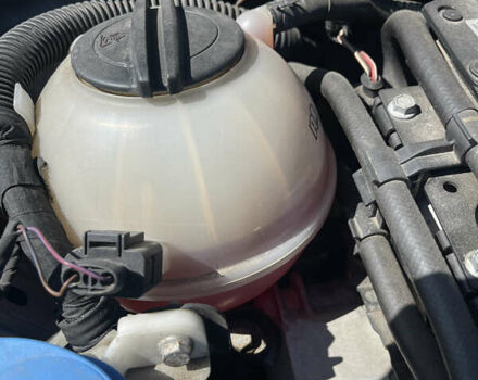 Серый Фольксваген Пассат, объемом двигателя 2 л и пробегом 302 тыс. км за 7300 $, фото 32 на Automoto.ua