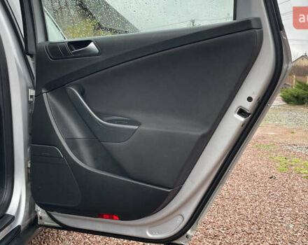 Серый Фольксваген Пассат, объемом двигателя 1.6 л и пробегом 245 тыс. км за 6500 $, фото 35 на Automoto.ua