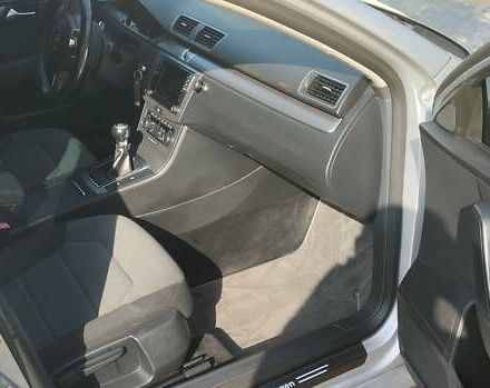 Серый Фольксваген Пассат, объемом двигателя 1.6 л и пробегом 292 тыс. км за 11000 $, фото 4 на Automoto.ua