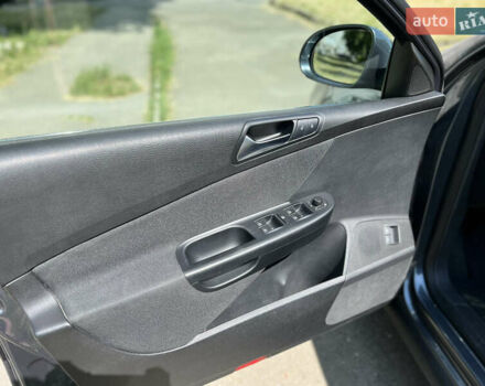 Серый Фольксваген Пассат, объемом двигателя 1.97 л и пробегом 325 тыс. км за 7699 $, фото 23 на Automoto.ua