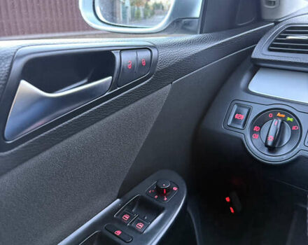 Фольксваген Пассат 2010 в Виннице на Automoto.ua Серый Фольксваген Пассат, объемом двигателя 1.97 л и пробегом 260 тыс. км за 6899 $, фото 30 на Automoto.ua