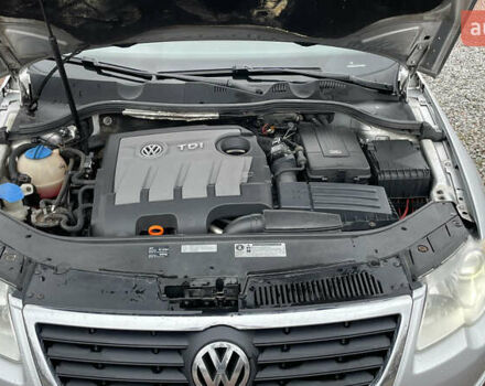 Серый Фольксваген Пассат, объемом двигателя 1.6 л и пробегом 245 тыс. км за 6500 $, фото 42 на Automoto.ua