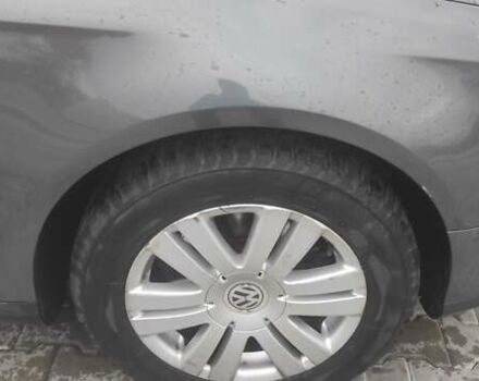 Серый Фольксваген Пассат, объемом двигателя 2 л и пробегом 212 тыс. км за 7400 $, фото 6 на Automoto.ua