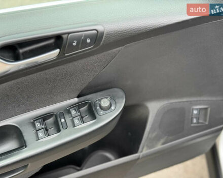 Серый Фольксваген Пассат, объемом двигателя 2 л и пробегом 236 тыс. км за 8800 $, фото 9 на Automoto.ua