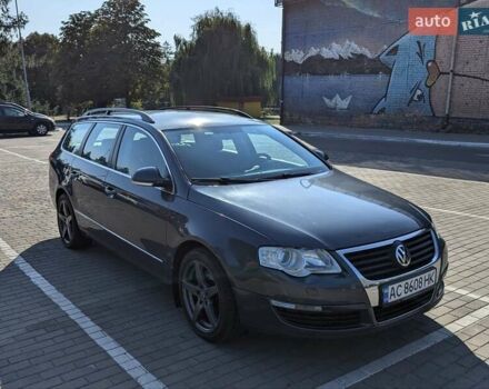Сірий Фольксваген Пассат, об'ємом двигуна 1.6 л та пробігом 235 тис. км за 5900 $, фото 7 на Automoto.ua