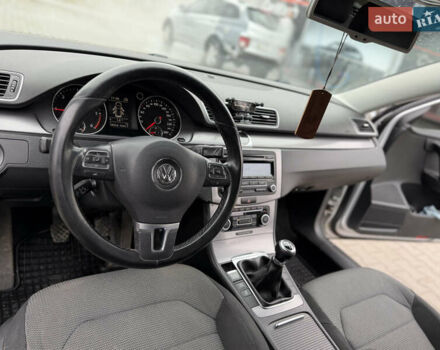 Серый Фольксваген Пассат, объемом двигателя 1.97 л и пробегом 239 тыс. км за 8350 $, фото 31 на Automoto.ua