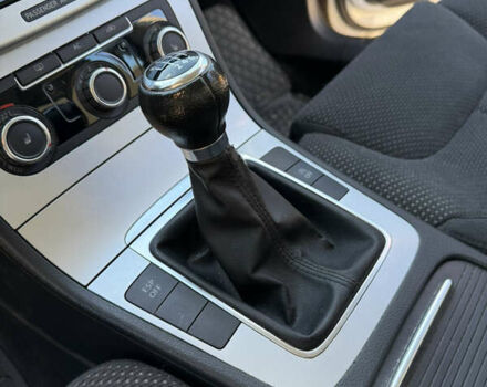 Серый Фольксваген Пассат, объемом двигателя 1.4 л и пробегом 239 тыс. км за 5450 $, фото 3 на Automoto.ua