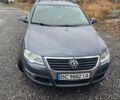 Серый Фольксваген Пассат, объемом двигателя 1.6 л и пробегом 232 тыс. км за 8136 $, фото 2 на Automoto.ua