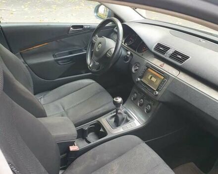 Фольксваген Пассат 2010 в Днепре (Днепропетровске) на Automoto.ua Серый Фольксваген Пассат, объемом двигателя 2 л и пробегом 197 тыс. км за 5500 $, фото 9 на Automoto.ua