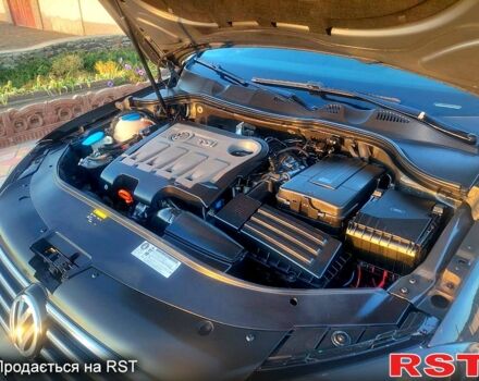 Сірий Фольксваген Пассат, об'ємом двигуна 2 л та пробігом 271 тис. км за 9500 $, фото 6 на Automoto.ua