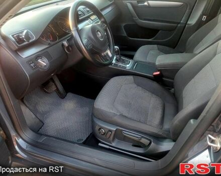 Сірий Фольксваген Пассат, об'ємом двигуна 2 л та пробігом 271 тис. км за 9500 $, фото 4 на Automoto.ua