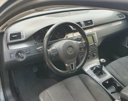 Фольксваген Пассат 2010 в Днепре (Днепропетровске) на Automoto.ua Серый Фольксваген Пассат, объемом двигателя 2 л и пробегом 197 тыс. км за 5500 $, фото 7 на Automoto.ua