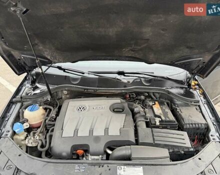 Серый Фольксваген Пассат, объемом двигателя 1.6 л и пробегом 357 тыс. км за 7300 $, фото 8 на Automoto.ua
