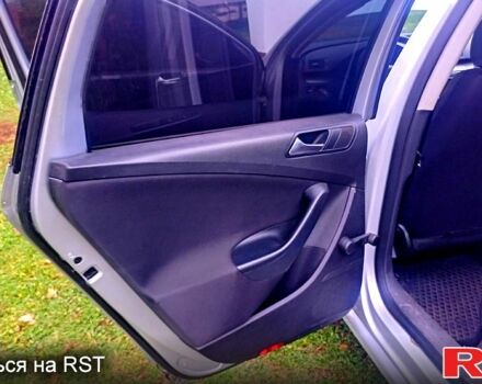 Фольксваген Пассат 2010 в Харькове на Automoto.ua Серый Фольксваген Пассат, объемом двигателя 1.6 л и пробегом 248 тыс. км за 5900 $, фото 6 на Automoto.ua