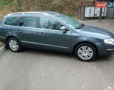 Серый Фольксваген Пассат, объемом двигателя 1.8 л и пробегом 210 тыс. км за 7850 $, фото 4 на Automoto.ua