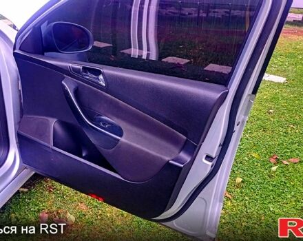 Фольксваген Пассат 2010 в Харькове на Automoto.ua Серый Фольксваген Пассат, объемом двигателя 1.6 л и пробегом 248 тыс. км за 5900 $, фото 7 на Automoto.ua