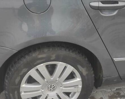 Серый Фольксваген Пассат, объемом двигателя 2 л и пробегом 212 тыс. км за 7400 $, фото 7 на Automoto.ua