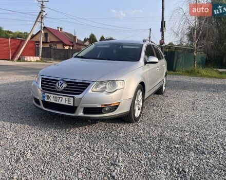Сірий Фольксваген Пассат, об'ємом двигуна 1.97 л та пробігом 329 тис. км за 8000 $, фото 6 на Automoto.ua