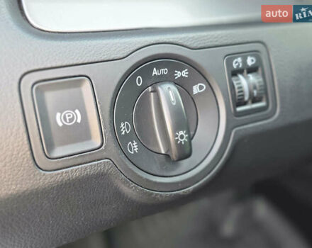 Серый Фольксваген Пассат, объемом двигателя 1.6 л и пробегом 290 тыс. км за 7500 $, фото 36 на Automoto.ua