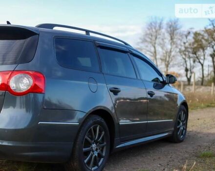 Серый Фольксваген Пассат, объемом двигателя 1.6 л и пробегом 214 тыс. км за 8200 $, фото 3 на Automoto.ua