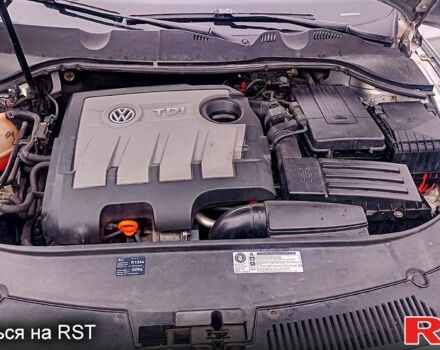 Фольксваген Пассат 2010 в Харькове на Automoto.ua Серый Фольксваген Пассат, объемом двигателя 1.6 л и пробегом 248 тыс. км за 5900 $, фото 1 на Automoto.ua