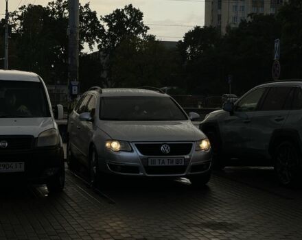 Серый Фольксваген Пассат, объемом двигателя 2 л и пробегом 220 тыс. км за 2980 $, фото 4 на Automoto.ua