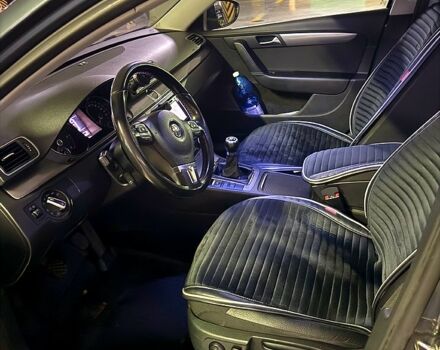 Серый Фольксваген Пассат, объемом двигателя 1.6 л и пробегом 360 тыс. км за 8000 $, фото 1 на Automoto.ua