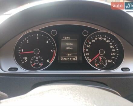 Сірий Фольксваген Пассат, об'ємом двигуна 1.6 л та пробігом 258 тис. км за 8900 $, фото 1 на Automoto.ua