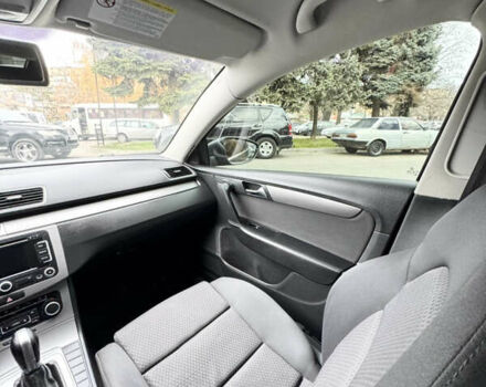 Серый Фольксваген Пассат, объемом двигателя 1.97 л и пробегом 303 тыс. км за 9599 $, фото 31 на Automoto.ua