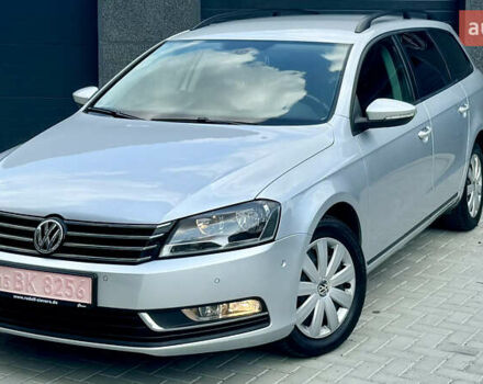 Серый Фольксваген Пассат, объемом двигателя 1.6 л и пробегом 230 тыс. км за 9000 $, фото 3 на Automoto.ua