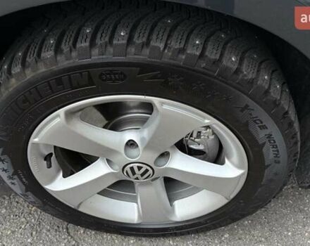 Сірий Фольксваген Пассат, об'ємом двигуна 1.6 л та пробігом 260 тис. км за 9250 $, фото 5 на Automoto.ua