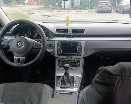 Серый Фольксваген Пассат, объемом двигателя 1.97 л и пробегом 250 тыс. км за 9800 $, фото 44 на Automoto.ua