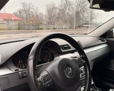 Серый Фольксваген Пассат, объемом двигателя 1.6 л и пробегом 493 тыс. км за 7999 $, фото 25 на Automoto.ua
