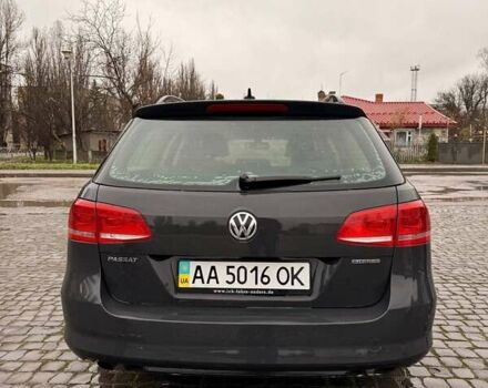 Серый Фольксваген Пассат, объемом двигателя 1.6 л и пробегом 493 тыс. км за 7999 $, фото 1 на Automoto.ua