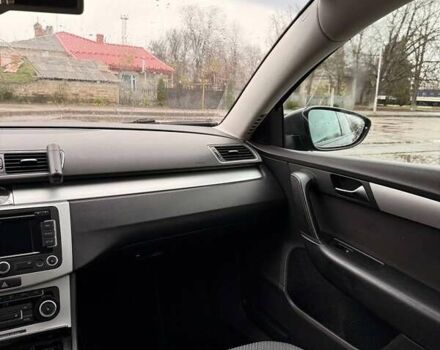 Серый Фольксваген Пассат, объемом двигателя 1.6 л и пробегом 493 тыс. км за 7999 $, фото 45 на Automoto.ua