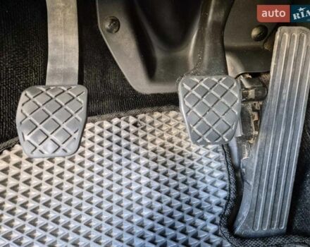 Серый Фольксваген Пассат, объемом двигателя 1.97 л и пробегом 241 тыс. км за 9300 $, фото 15 на Automoto.ua