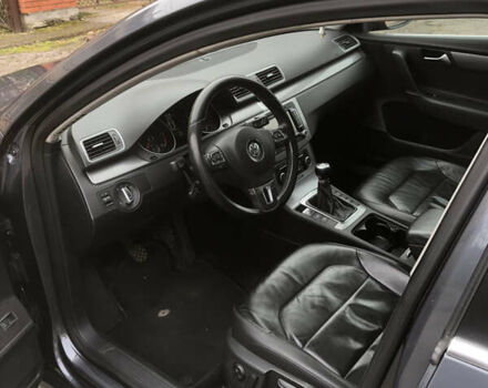 Серый Фольксваген Пассат, объемом двигателя 1.6 л и пробегом 275 тыс. км за 9100 $, фото 14 на Automoto.ua